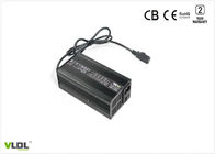 Μαύρου μολύβδου όξινη παραγωγή φορτιστών 58.8V 5A ποδηλάτων μπαταριών ηλεκτρική με το συνδετήρα XLR