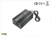Μαύρος ηλεκτρικός φορτιστής μπαταριών μοτοσικλετών/ευφυής φορτιστής μπαταριών λι ιονικός 60V 8A 600W